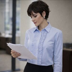 Banana Republic Women’s Ruffled Top Button-Up Light Blue Size 6